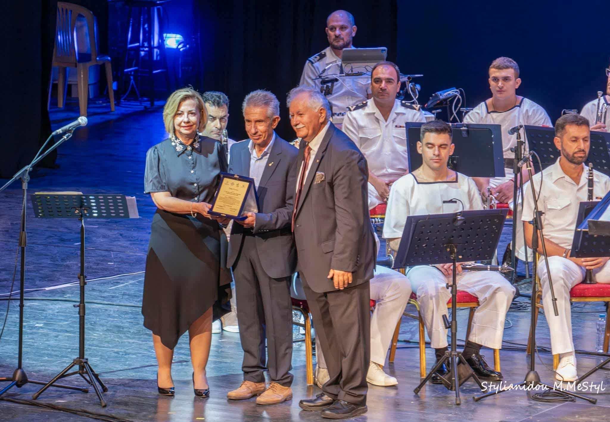 «Βίρα τις άγκυρες» της αλληλεγγύης-Συνδιοργανωτής της συναυλίας του Πολεμικού Ναυτικού το Επιμελητήριο Μαγνησίας 